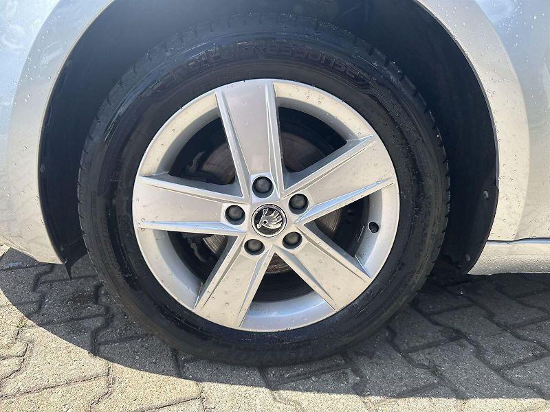 Škoda Octavia (2018) 1.6 TDI Style - fotka 27 z 31
