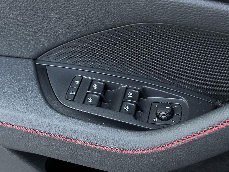 Škoda Kodiaq RS 265PS 2.0TSi 4x4 DSG Matrix - fotka 15 z 50