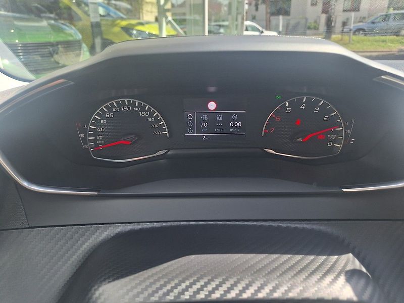 Peugeot 208 (2026) STYLE 1.2 TURBO 100k MAN6 - fotka 16 z 18