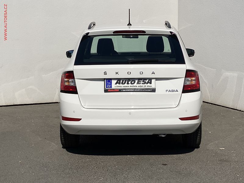 Škoda Fabia (2020) 1.0 TSi, 2.maj,ČR, Ambition - fotka 5 z 16
