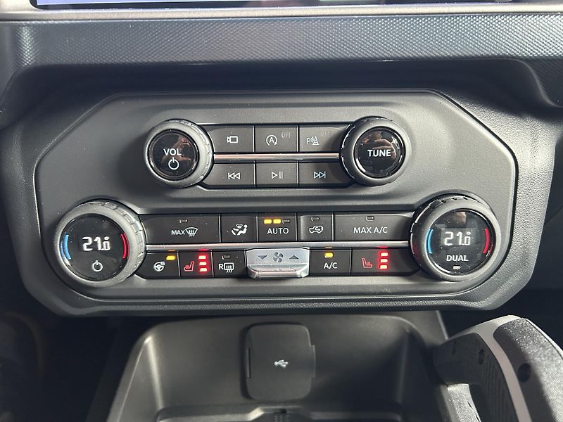 Ford Bronco 2.7 EcoBoost 246kW OUTER BANKS - fotka 31 z 36