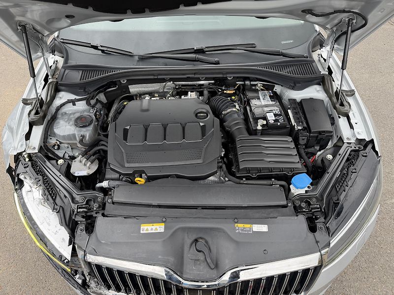 Škoda Superb 2,0TDi 147kW 4x4 automat navi  - fotka 8 z 17