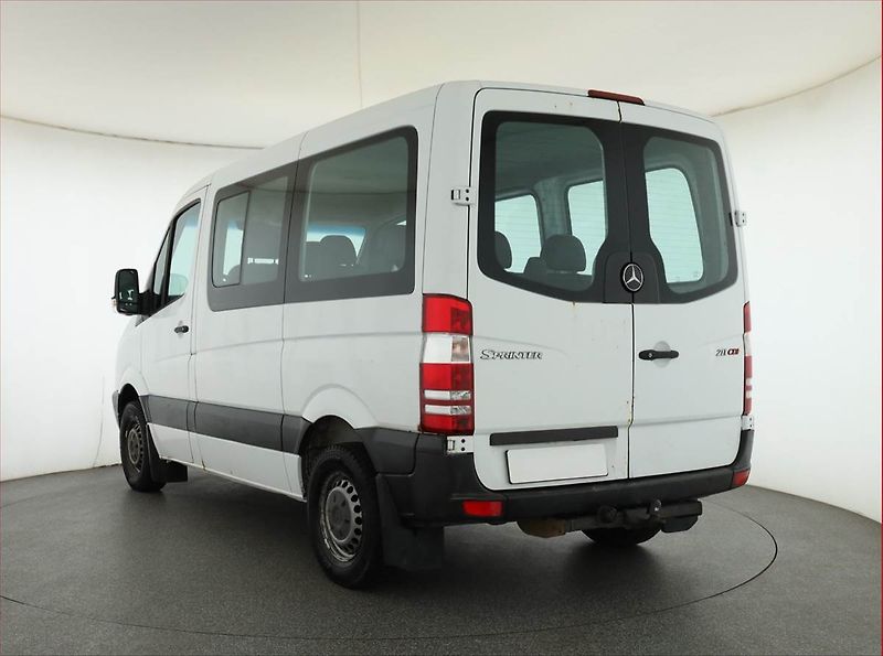 Mercedes-Benz Sprinter (2010) 211 CDI, Bus, 9Míst, ČR - fotka 4 z 12