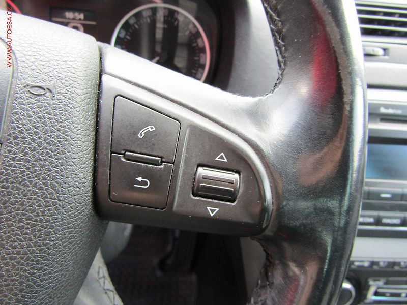 Škoda Octavia (2012) 1.4 TSi, ČR, AC, temp - fotka 16 z 16