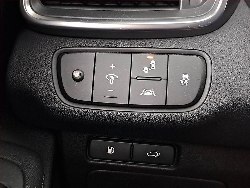 Kia Sorento (2016) 2.2 CRDi, 4X4, Automat, Kůže - fotka 21 z 23