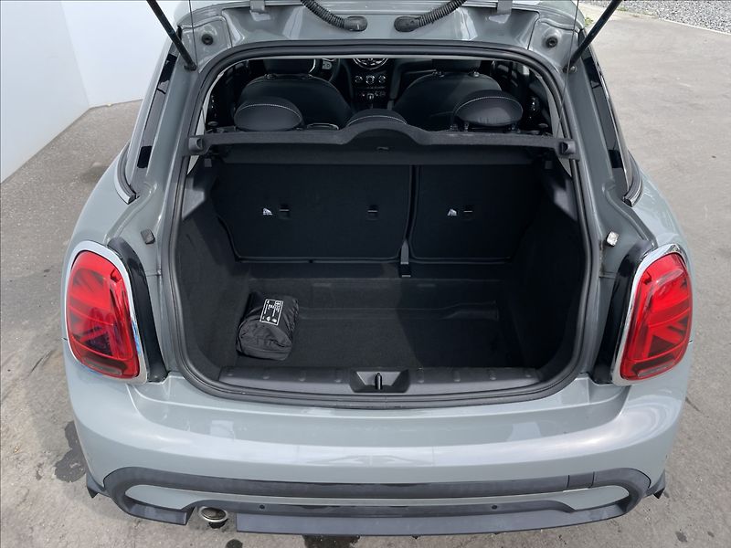 Mini Cooper 1,5 ACC+PDC - fotka 22 z 22