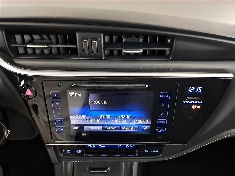 Toyota Corolla (2018) 1.6 Valvematic, Automat - fotka 12 z 17
