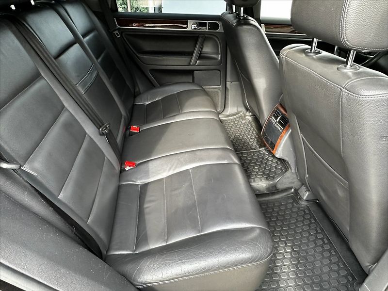 Volkswagen Touareg 3,2 V6 177kW-4X4-LPG - fotka 14 z 36