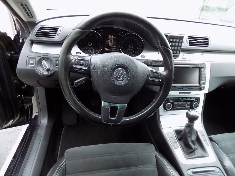 Volkswagen Passat CC (2008) 2.0TDI/Highline/NAVI/Bi-xenon/ - fotka 23 z 37