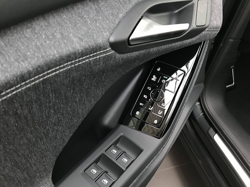 Audi Q6 e-tron quattro 100kWh - fotka 15 z 22
