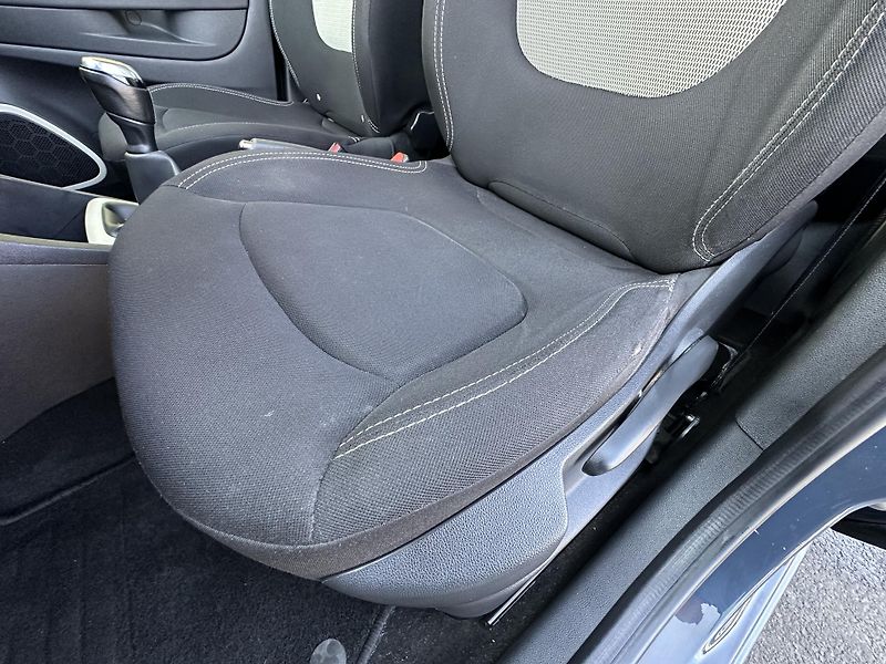 Renault Captur (2017) 0.9/66kW * KLIMA* 1.Maj.  - fotka 6 z 36