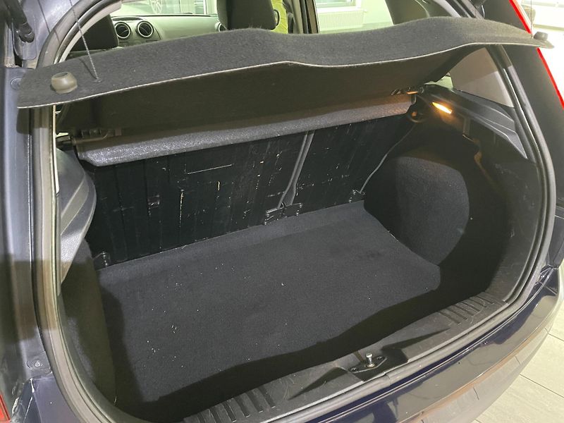 Ford Fiesta (2006) Trend 1.3 Duratec 44kW - fotka 21 z 22
