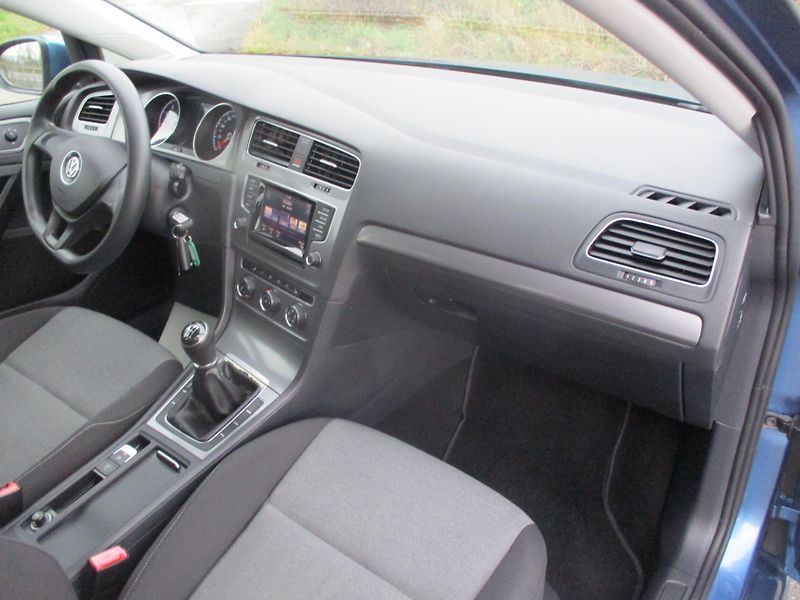 Volkswagen Golf TSi*77kW*VÝHŘEV*Z+L PNEU*TOP  - fotka 28 z 47