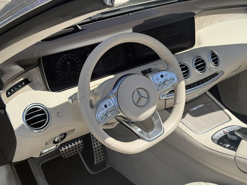 Mercedes-Benz Třídy S (2018) S560 cabrio - fotka 13 z 20