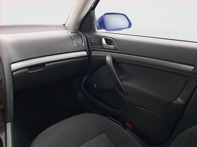 Škoda Octavia (2007) 2.0 TDI, Serv.kniha, nová STK - fotka 8 z 15