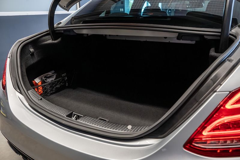 Mercedes-Benz Třídy C C43 AMG BITURBO 4MATIC 270 kW  - fotka 51 z 55