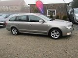 Škoda Superb (2011) 1.6 TDI 77kW - náhled 8