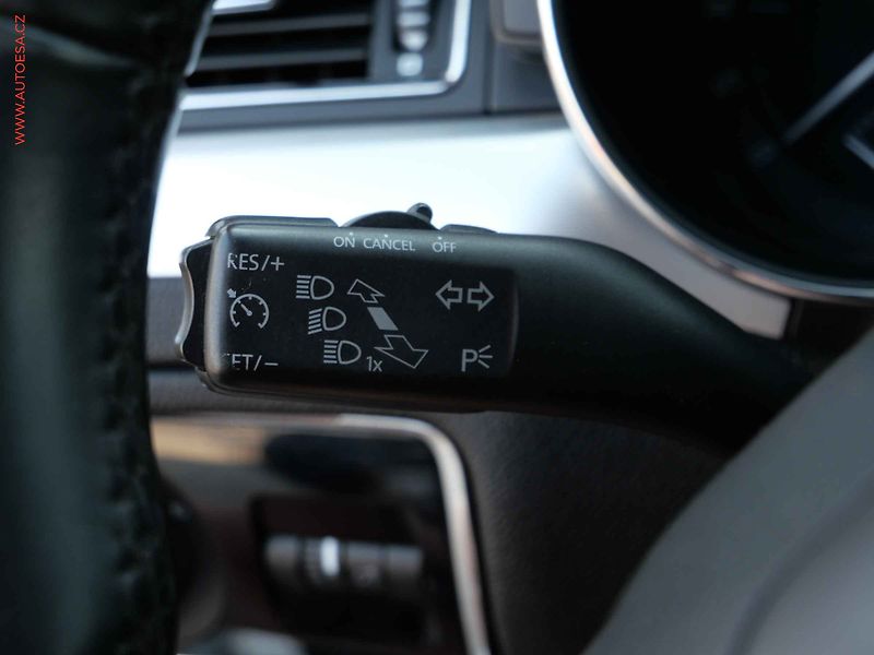 Škoda Superb (2011) 2.0TDi 4x4, ČR, DSG, navi - fotka 14 z 18
