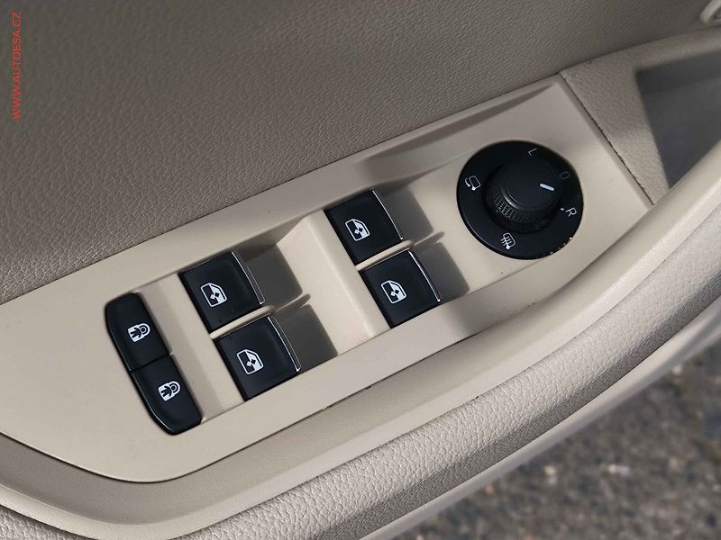 Škoda Superb (2019) 2.0 TDi 4x4, 2.maj,ČR, L&K - fotka 30 z 34