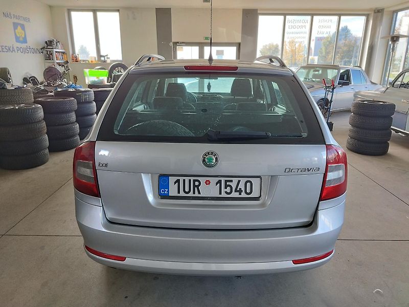 Škoda Octavia (2010) 1,6TDi 77KW KLIMA ALU NAVI - fotka 6 z 21
