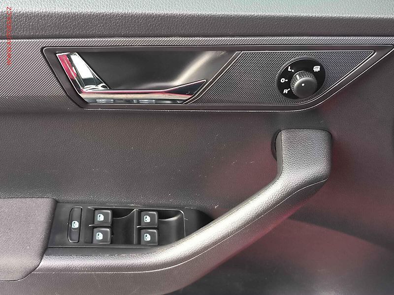 Škoda Fabia (2021) 1.0 TSi, 1.maj,ČR, Style - fotka 19 z 21