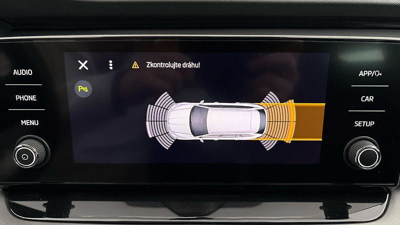 Škoda Octavia 2.0 TDI Ambition Combi - fotka 12 z 24