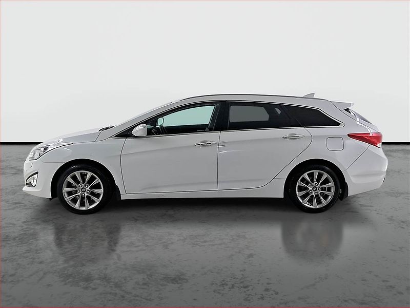 Hyundai i40 (2015) 1.7 CRDi, Navi, Xenony - fotka 3 z 21