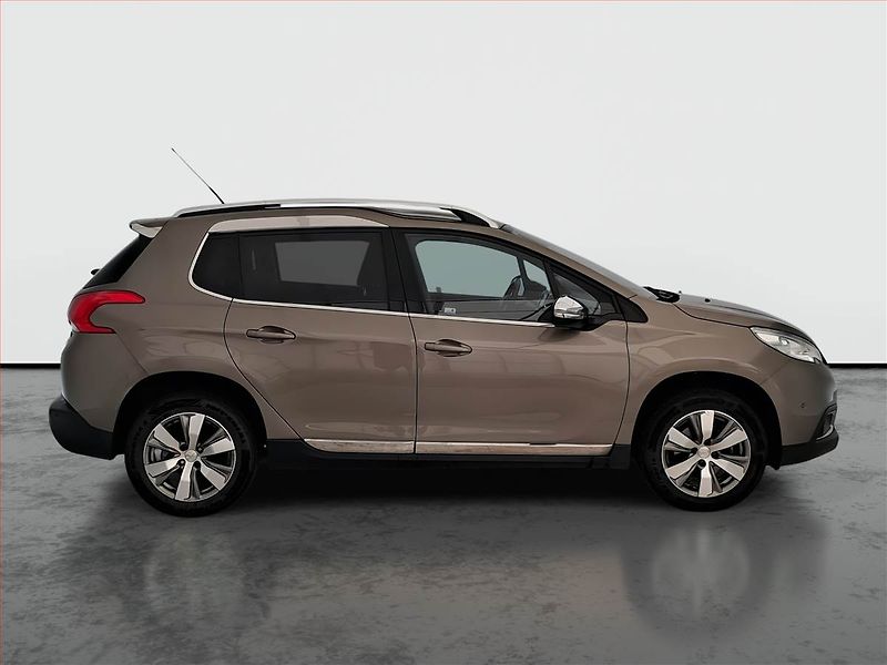 Peugeot 2008 (2016) 1.2 PureTech, Automat, ČR - fotka 6 z 18