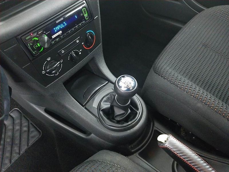 Citroën C4 (2008) 1.4 16V, Serv.kniha, udržované - fotka 13 z 15