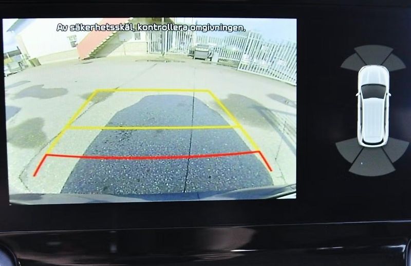Kia Sorento Action PHEV AWD Kamera 7 míst - fotka 12 z 14
