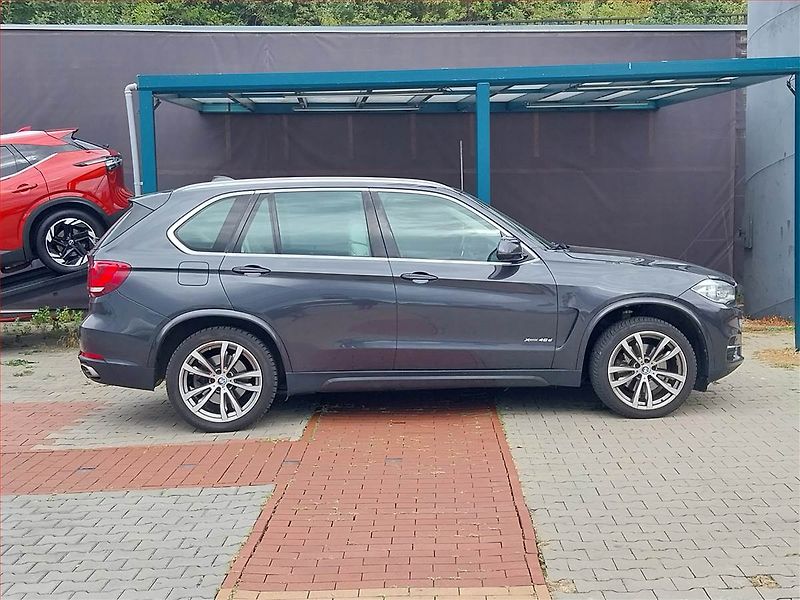 BMW X5 (2015) xDrive40d, 4X4, Automat, Kůže - fotka 6 z 24