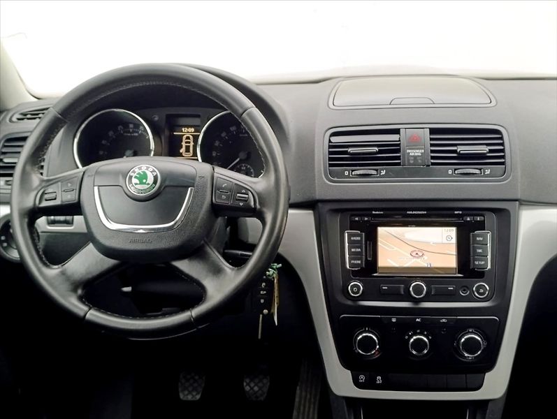 Škoda Yeti 1,6 TDi Navi Klima Tempomat - fotka 16 z 34