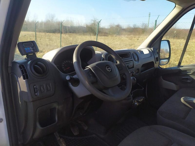 Opel Movano (2012) 2.3 / 92 kW, ČR. 1.maj. - fotka 10 z 19