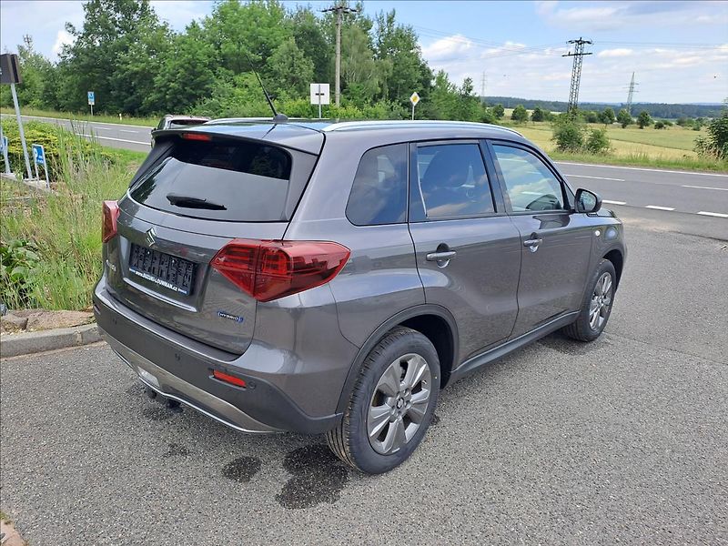 Suzuki Vitara (2025) 1,5 Premium AllGrip 6AGS - fotka 5 z 17