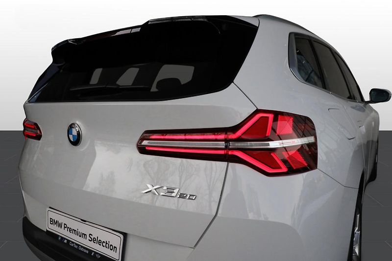 BMW X3 20 xDrive - fotka 16 z 23