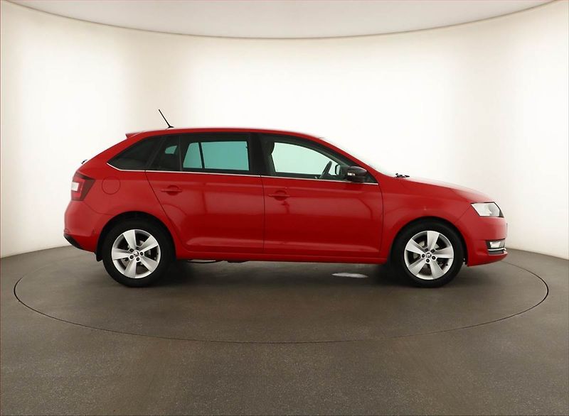 Škoda Rapid (2017) Spaceback 1.4 TDI, Automat - fotka 6 z 15