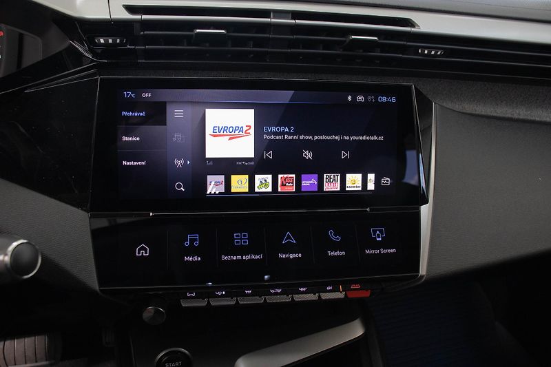 Peugeot 308 SW ALLURE BlueHDi 130 EAT8 - fotka 13 z 16