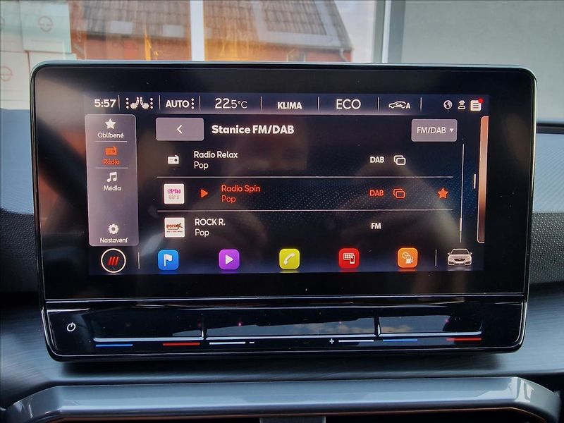 Cupra Leon 1.4TSI e-HYBRID 180kW DSG ST - fotka 33 z 50