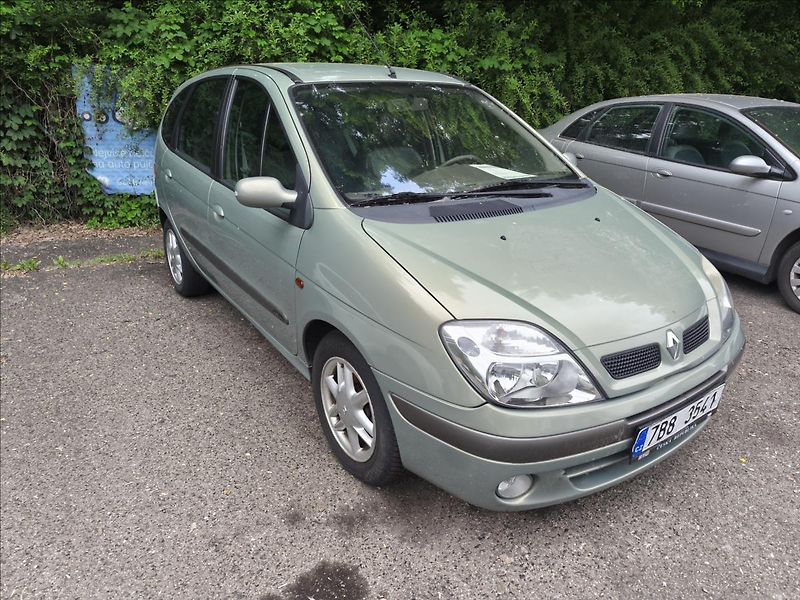 Renault Mégane 1,6 i  Scenic - fotka 2 z 7
