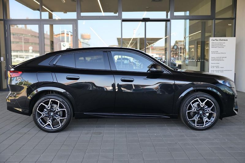BMW X2 xDrive20d - fotka 4 z 17
