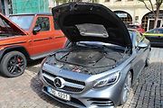 Sraz vozů značky Mercedes na Karlově náměstí v Kolíně.