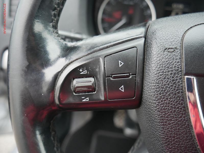 Škoda Octavia (2012) 1.6TDi, ČR, autoAC - fotka 19 z 22