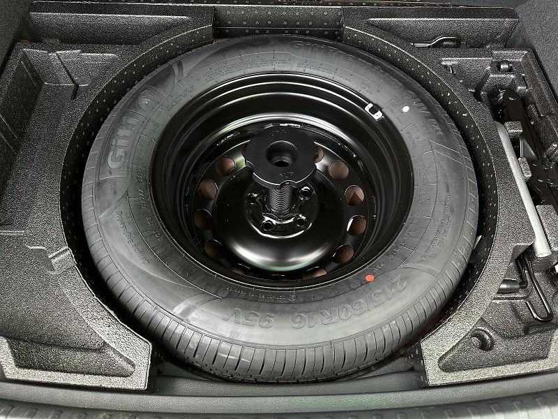 Škoda Karoq 1.5TSi Top & Selection 150PS L - fotka 43 z 43