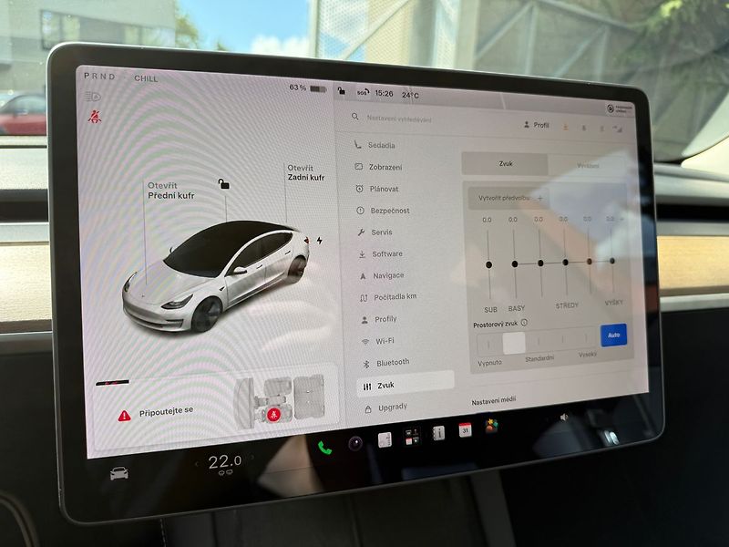 Tesla Model 3 Long Range AWD - fotka 26 z 38