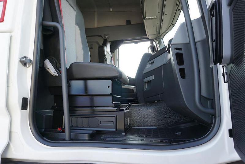 Renault Trucks T (2020) 460 / ACC / EURO  6 / SLEEPER  - fotka 50 z 51