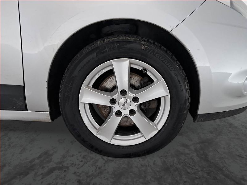 Renault Scénic (2010) 1.5 dCi, Automat, po STK - fotka 15 z 18