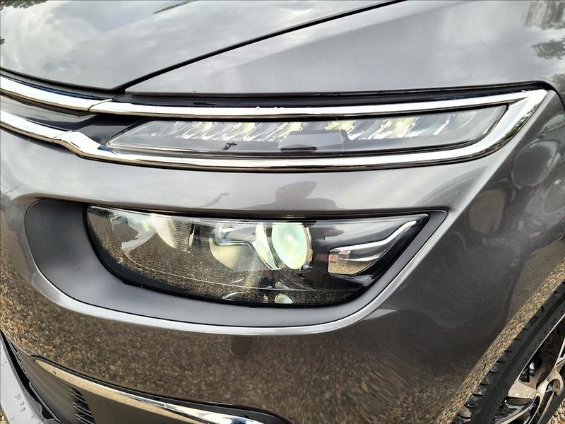 Citroën Grand C4 SpaceTourer 1,5 hdi,7 MÍST,KŮŽE,VÝHŘEV,NAV - fotka 47 z 50