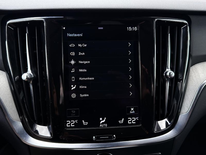 Volvo V60 CC B4 AWD //nezáv. topení+kola - fotka 28 z 33