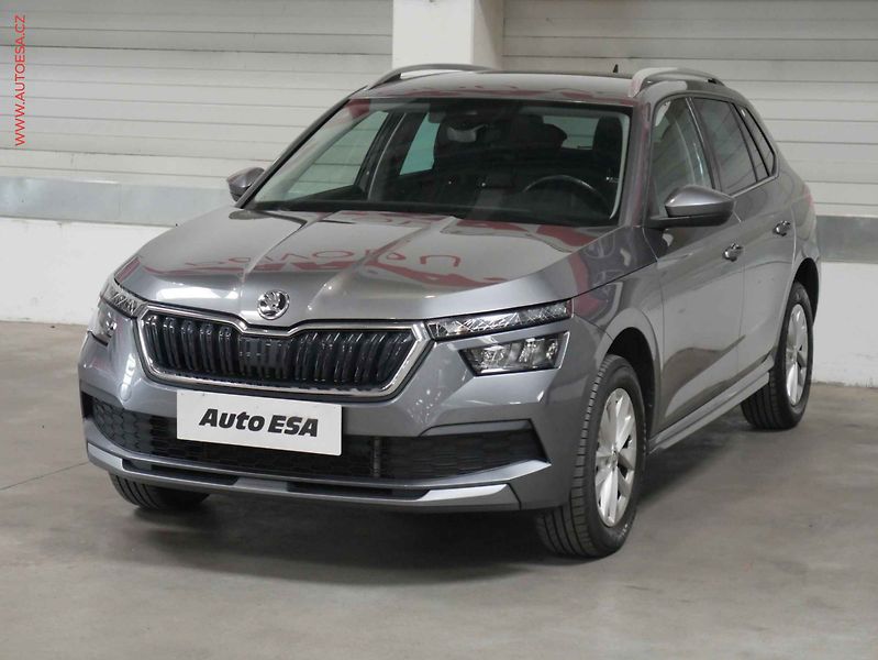 Škoda Kamiq (2023) 1.0 TSI, ČR, Style - fotka 3 z 18