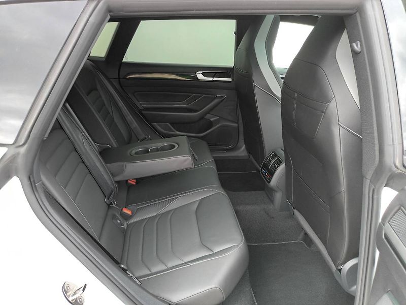 Volkswagen Arteon Shooting Brake (2024) Arteon SB R-Line 1.4 TSI 115 / - fotka 24 z 29